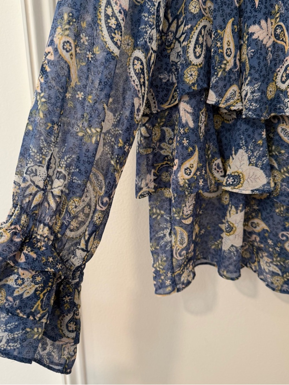 MISA Blue/Ivory Paisley Long Sleeve Ruffle Neck Tie Blouse S - Picture 5 of 8